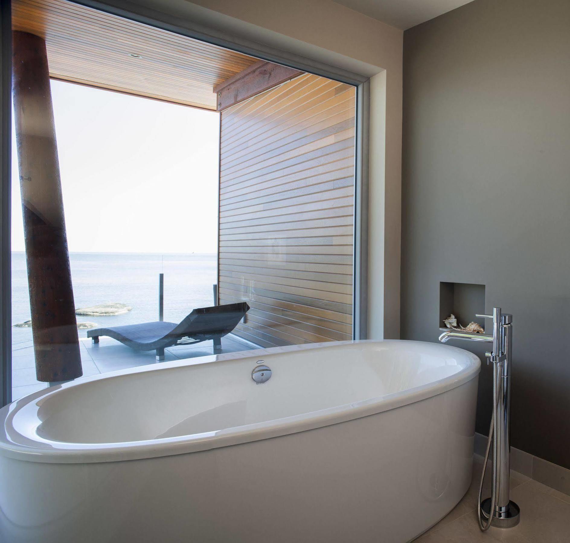 Pointhouse Suites On Sargeant Bay Halfmoon Bay Eksteriør bilde
